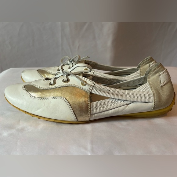 🧡CLEAN TOD’S 38.5 Elegant Women's Cream and Gold 🥿 flat .🧡🧡 - Picture 11 of 17